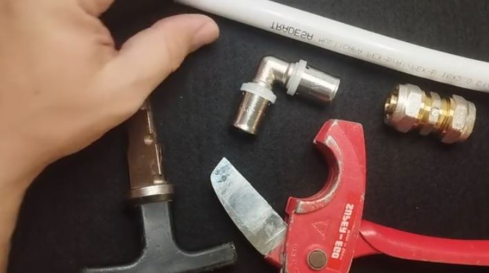Herramientas para TUBO MULTICAPA – Guía Completa para una Instalación Profesional